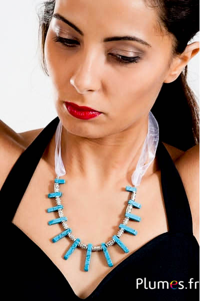 Collier en organza - avec perles - turquoise